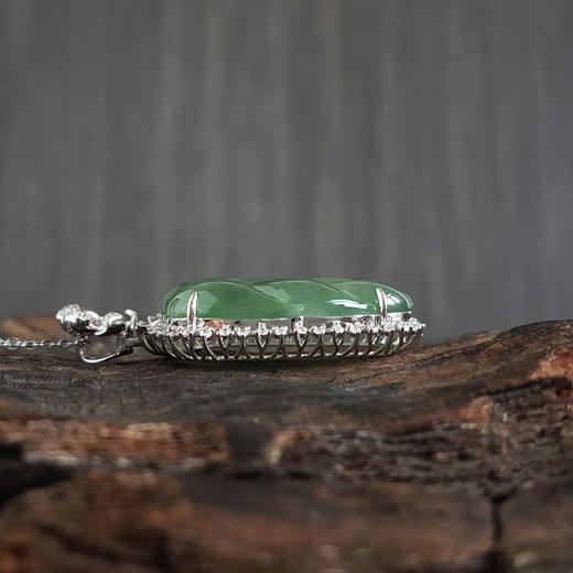 【天然正品】AU750白金镶天然细腻无纹裂冰种叶子（金枝玉叶）翡翠吊坠项链女士现售价：8880！030425AH15 商品图6