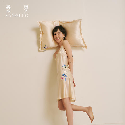 母亲节送礼』桑罗桑蚕丝新中式刺绣双面枕套2025年新款 商品图3