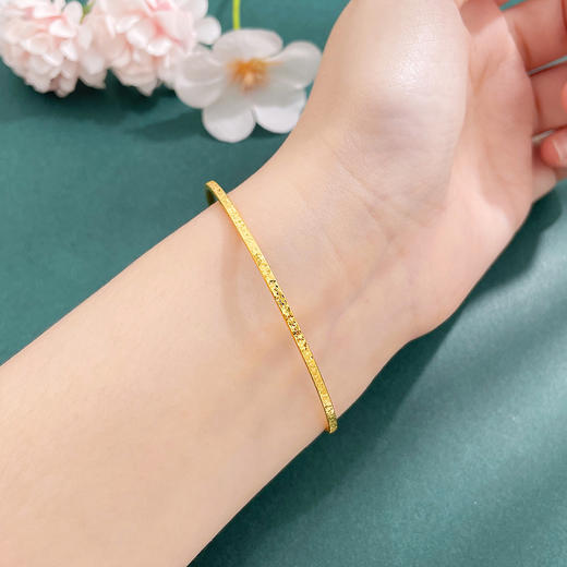 【限时克减150元】足金  #碎碎冰 无氰5D硬金空心固口细镯线镯手镯（面宽约1.8-2mm，厚约1.6mm)(AR5DSZ00029)(预售产品下单后不退款不退货不换货不补差价 商品图0