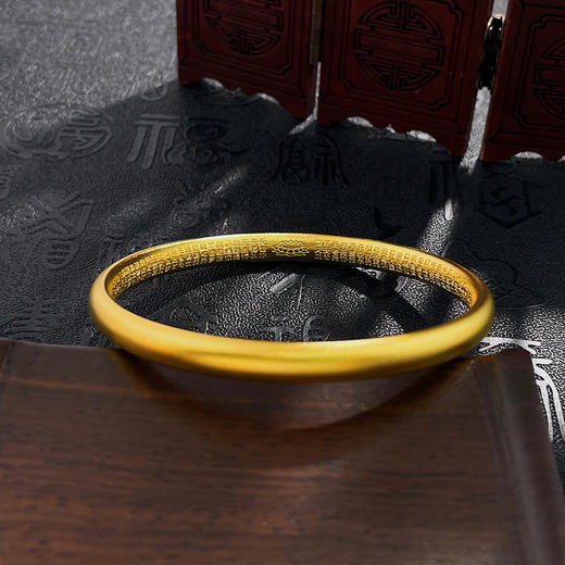 【限时克减150元】足金999.9 古法空心素圈光圈固口内心经泥鳅背手镯（面宽约5.6-6mm，厚约3.9mm）(GFSZW00168-01)（预售产品下单后不退款不退货不换货不补差价） 商品图4