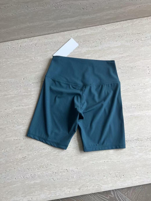原单正品 Alo Yoga Seamless Ribbed Favorite Short 5寸螺纹运动瑜伽短裤，四个色
尺码S M L 商品图12