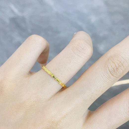 【限时克减150元】足金999 #CNC 5G黄金实心小清新CNC蛇骨固口女戒(AG5GJZ00384)预售产品下单后不退款不退货不换货不补差价 商品图0