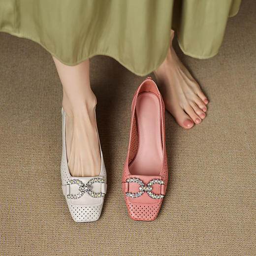 【预售5天】巨好穿法式单鞋镂空透气，方头中跟粗跟真皮水钻凉鞋ASZ&5-699 商品图2