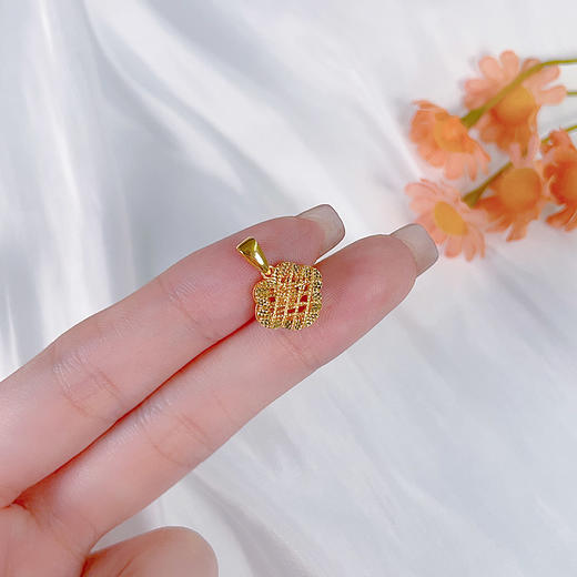 【限时7.5折】【定价黄金】足金999 #祈福 5G黄金镂空福字锁碎碎冰吊坠(AG5GDZ00207)（预售产品下单后不退款不退货不换货不补差价） 商品图3