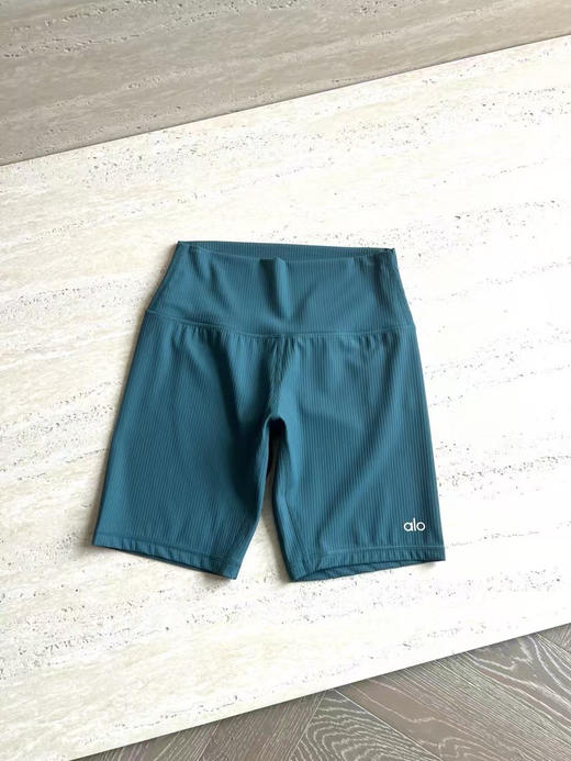 原单正品 Alo Yoga Seamless Ribbed Favorite Short 5寸螺纹运动瑜伽短裤，四个色
尺码S M L 商品图11