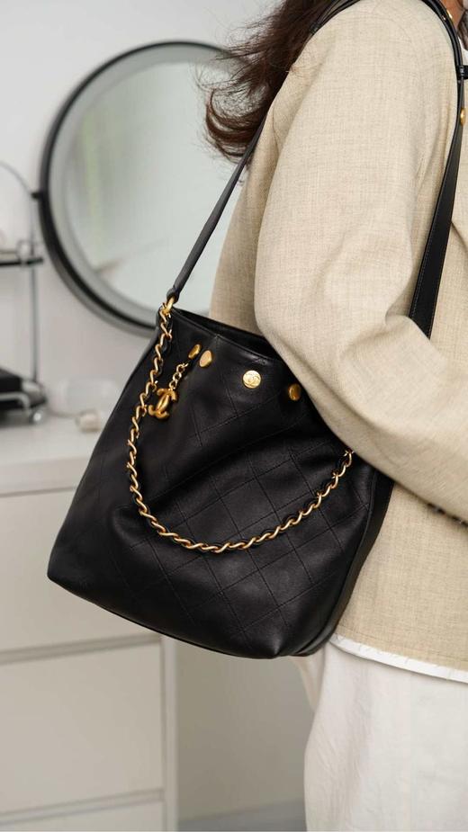 CHANEL香奈儿25P金属硬件抛光小羊皮水桶包斜挎单肩包（HH） 商品图5