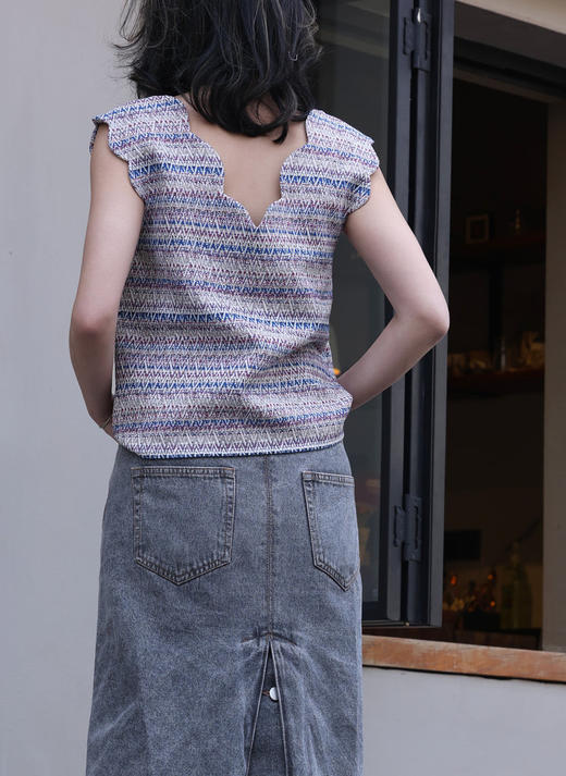 TYNVIE 经典V领背心-蓝色条纹 商品图6