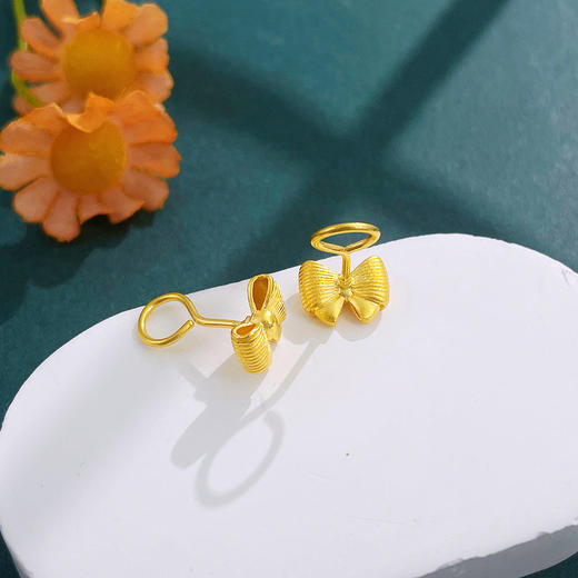 【限时克减150元】足金999.9 #超轻 #在逃公主 万足空心可爱蝴蝶结简约耳饰耳钉(UWES00015)预售产品下单后不退款不退货不换货不补差价 商品图1
