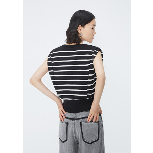 NEELLY纳俪商场同款夏季新款套头直筒条纹坎肩上衣女圆领宽肩上衣N25044A14405 商品图3