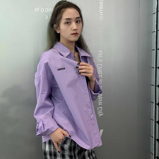 MZ小字母印花基础长袖衬衫（白紫）春季951020100321 商品图2