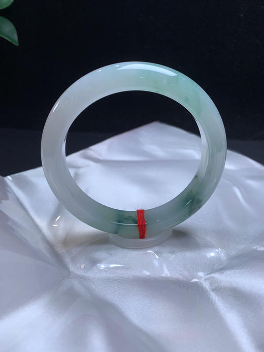 612704，60.3飘花手镯，清新干净，底妆也特别细，版型好 商品图4