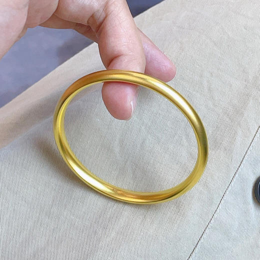 【限时克减150元】足金999.9 古法空心固口手镯黄金素圈泥鳅背手镯（面宽约6.1-6.5mm）(BTWGFSZ00001-2)（预售产品下单后不退款不退货不换货不补差价） 商品图2