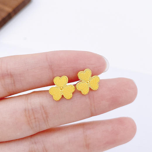 【限时克减150元】足金999.9 【精品】辘珠边心形三叶草花形耳饰耳钉(AWES00077)（预售产品下单后不退款不退货不换货不补差价 商品图2