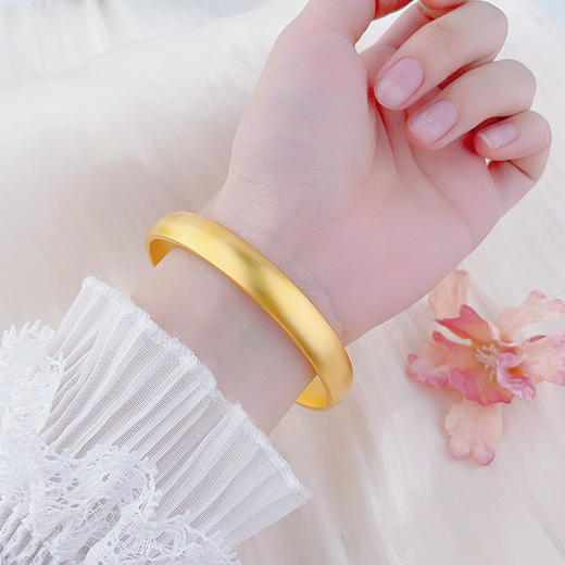 【限时克减150元】足金 无氰5D硬金空心固口素圈手镯（面宽约9.3-9.7mm，厚约3.6mm）(AR5DSZ00040)（预售产品下单后不退款不退货不换货不补差价） 商品图0