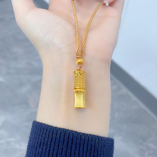 【限时克减150元】足金999 古法空心挂绳国潮传承冰丝金镂空冰丝丝绒金竹韵编织纹节吊坠（含珠子）(AUQGFDZ00138)（预售产品下单后不退款不退货不换货不补差价） 商品图4