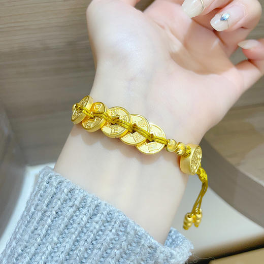 【限时克减150元】足金 #招财纳福 #复古风 3D硬金空心招财铜钱造型五帝币金珠流苏手链国潮古风五路财神吉言弯管半镯调节手串(AR3DSC00158) 商品图0