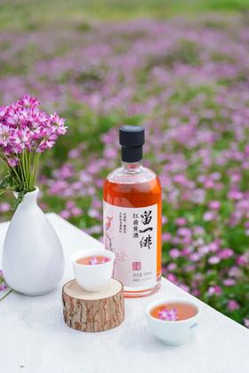  暮春，藏一坛好酒，品一杯春天。 