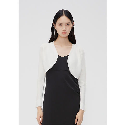 NEELLY纳俪商场同款夏新款高腰无扣小披肩女法式纯色针织外搭开衫N25044A04570 商品图1