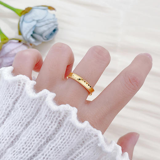 【限时克减150元】足金999 #CNC 5G黄金实心戒指CNC鱼鳞条戒(BE5GJZ00115)（预售产品下单后不退款不退货不换货不补差价）（预售产品下单后不退款不退货不换货不补差价） 商品图0