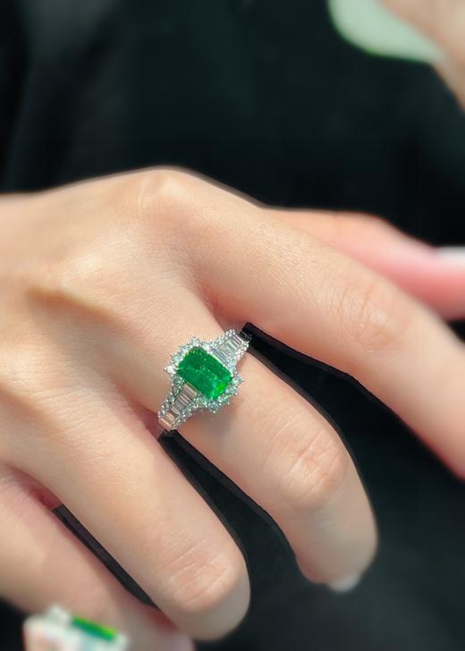 1.7ct刻面祖母绿戒指 商品图3