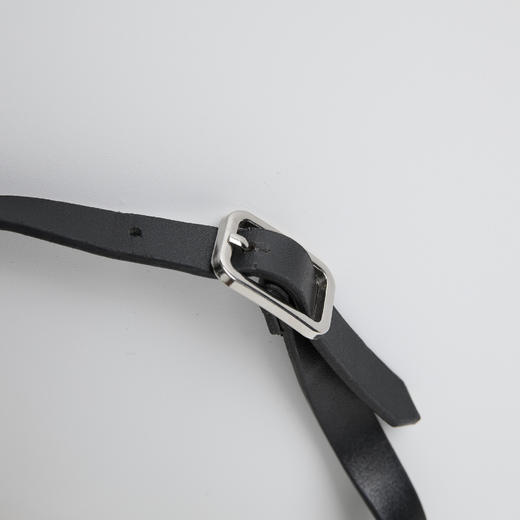 ROMI STUDIO“轻礼服”斜纹轻薄西装料立体剪裁挂脖白色背心D3220 商品图6