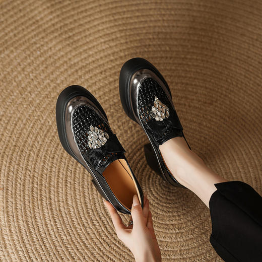 【预售5天】里外全皮乐福鞋松糕跟圆头镂空蝴蝶结水钻深口单鞋休闲鞋厚底鞋MLD&A237 商品图3