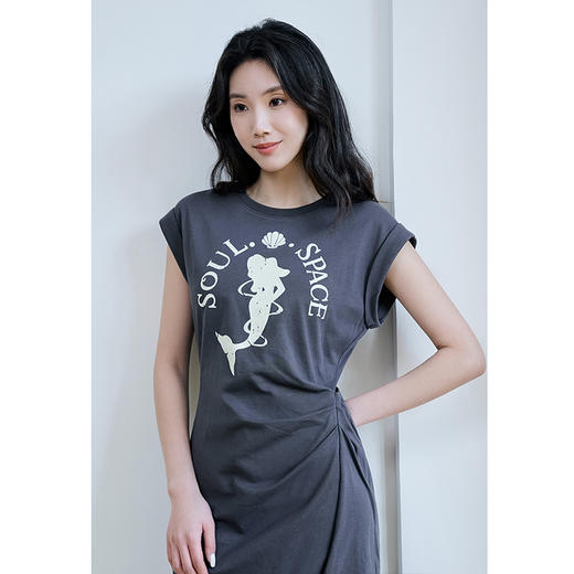 NEELLY纳俪商场同款夏季新款烟灰色收腰休闲连衣裙女印花褶皱长裙N25044Y04583 商品图2