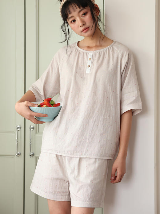 （小眠专属）KEMU棉纱夏日家居服 | 低饱和花色轻盈透气，肌肤触感满分，椰壳扣天然材质点缀，慵懒不随意，小清新印花，低饱和花色 商品图3