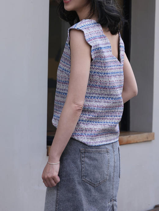 TYNVIE 经典V领背心-蓝色条纹 商品图5