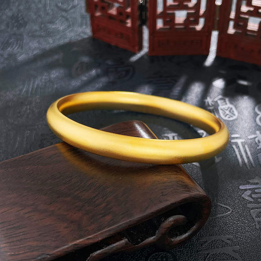 【限时克减150元】足金999 #复古风  古法空心固口手镯光圈素圈泥鳅背古法手镯（面宽约8.3-8.7mm，厚约5.5mm)(AUQGFSZ00027-1) 商品图1