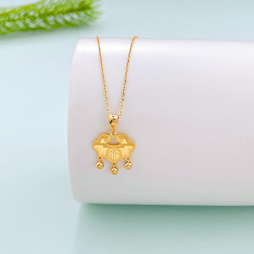 【限时7.5折】【定价黄金】足金999 (足金999字印)5G黄金鱼鳞铃铛锁片锁包吊坠（不含链）(5GDZ00492)（预售产品下单后不退款不退货不换货不补差（预售产品下单后不退款不退货不换货不补差 商品图0