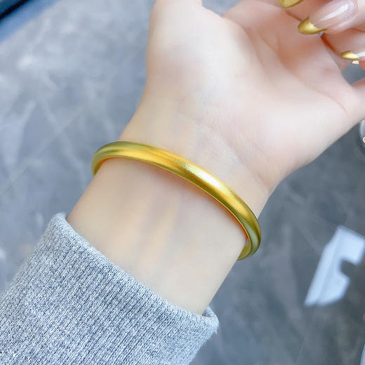【限时克减150元】足金999.9 古法空心素圈光圈固口内心经泥鳅背手镯（面宽约5.6-6mm，厚约3.9mm）(GFSZW00168-01)（预售产品下单后不退款不退货不换货不补差价） 商品图0