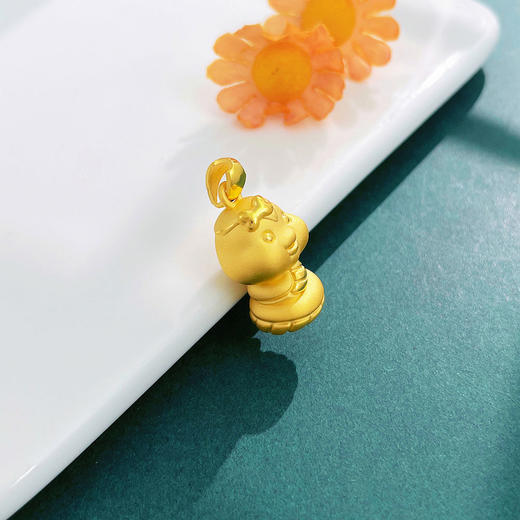 【限时7.5折】【定价黄金】足金 #蛇年新品 #生肖 【精品】3D硬金空心蝴蝶结蛇宝宝吊坠(AR3DDZ00225)（预售产品下单后不退款不退货不换货不补差（预售产品下单后不退款不退货不换货不补差 商品图2