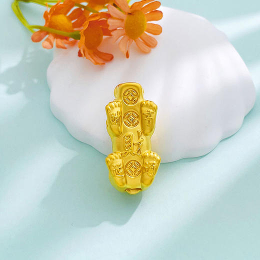 【限时7.5折】【定价黄金】足金 3D硬金空心财运亨通铜钱图案貔貅手串配件Diy手串配件（面宽约35.6*16.1mm）(AU3DSC00033-1)（特殊产品下单后不退款不退货不换货不补差价） 商品图2