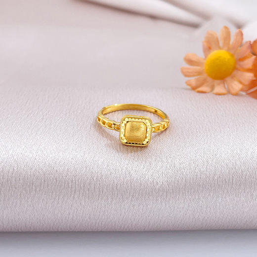 【限时克减150元】足金999 #小方糖 5G黄金活口小方糖戒指拉丝鱼鳞方形女戒(AG5GJZ00225)预售产品下单后不退款不退货不换货不补差价 商品图1