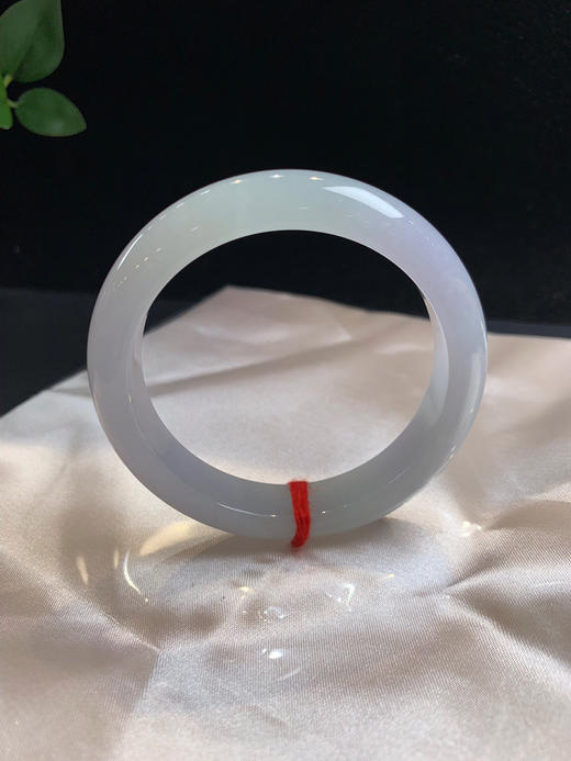 612705，55.5 淡紫罗兰手镯，整圈隐隐约约带些紫底，整条润润的，干净清新淡雅 商品图3