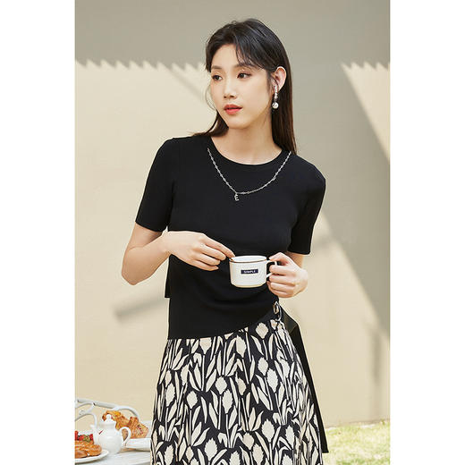 NEELLY纳俪商场同款夏季新款黑色针织衫女圆领百搭短袖修身套头衫N25044A14430 商品图1