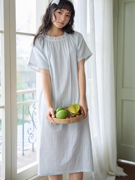 （小眠专属）KEMU棉纱花苞睡裙 | 花苞领设计，褶皱立体蓬松，修饰脖颈线条，慵懒不失精致 商品图3