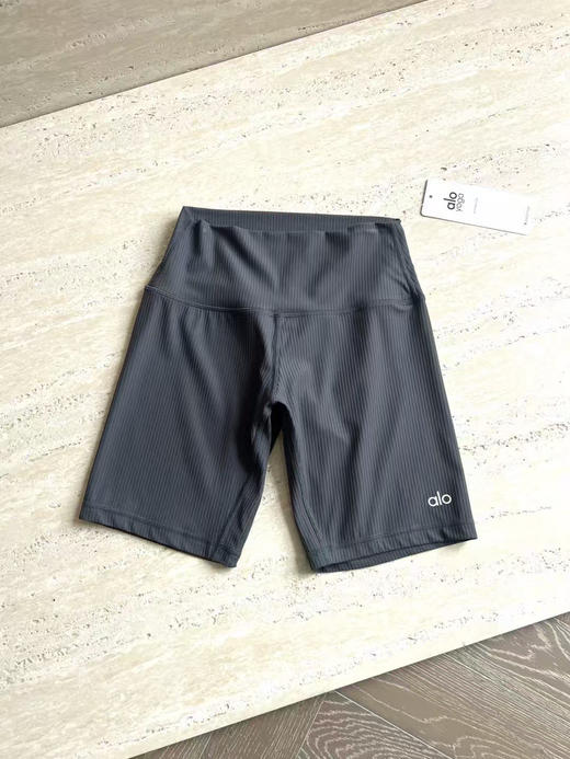 原单正品 Alo Yoga Seamless Ribbed Favorite Short 5寸螺纹运动瑜伽短裤，四个色
尺码S M L 商品图9