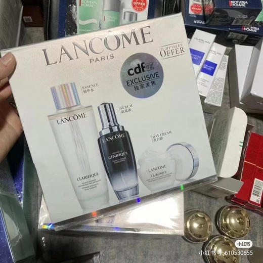 【兰蔻极光面霜修护三件套】极光水250ml、小黑瓶100ml、极光5号霜)免税店超值好物 主打修复暗沉，提亮肤色，面霜很好吸收，冰淇淋质地，一点也不腻 商品图4
