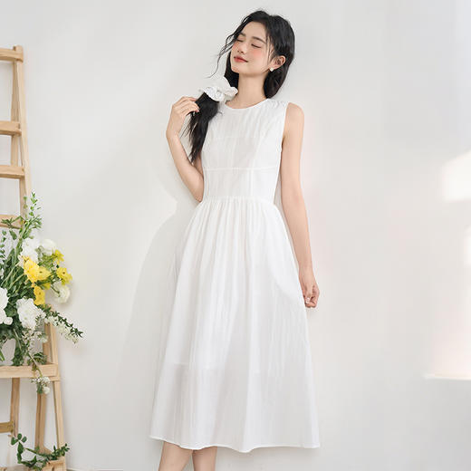西遇无袖背心裙女夏季新款大裙摆通勤法式圆领吊带连衣裙D0050695 商品图1