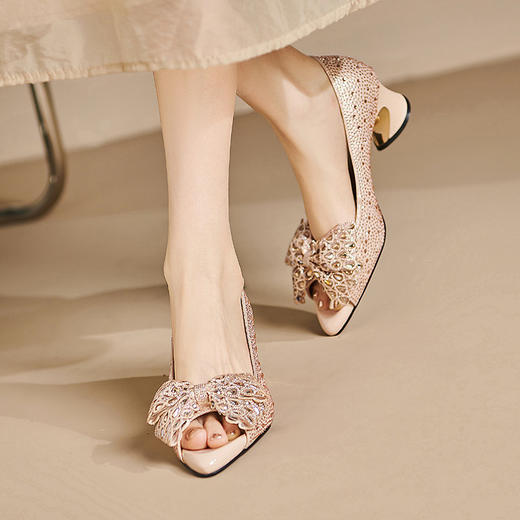 【预售5天】鱼嘴女鞋夏季新款镂空时尚水钻单鞋香槟色性感粗跟高跟鞋SY&2351 商品图3