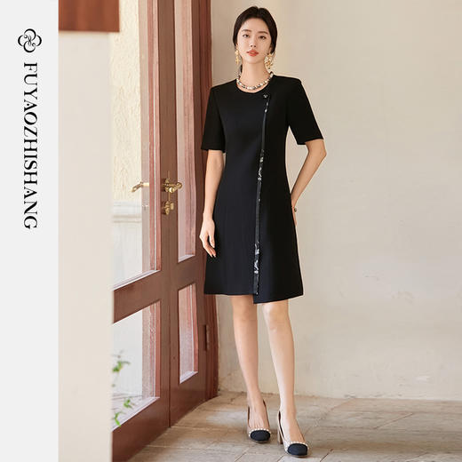 FUYAO扶摇 高级感西装连衣裙女醋酸缎面小黑裙收腰显瘦西装裙夏季 商品图5