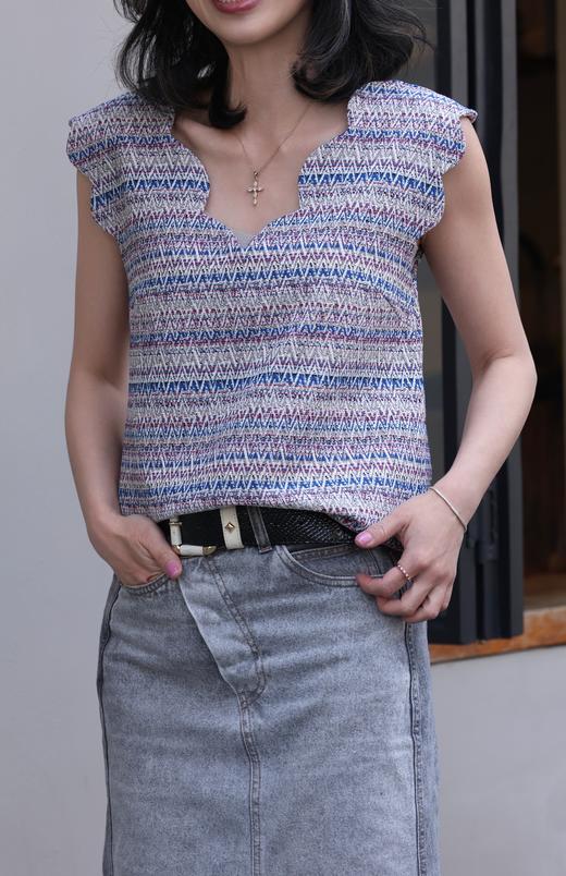 TYNVIE 经典V领背心-蓝色条纹 商品图1