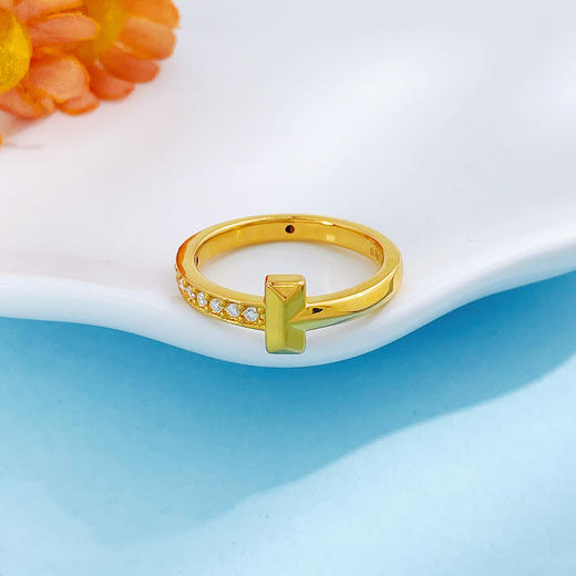 【限时克减150元】足金 #莫桑石 无氰5D空心镶嵌莫桑固口T字形戒指女戒(BH5DJZ00118)（预售产品下单后不退款不退货不换货不补差价）（预售产品下单后不退款不退货不换货不补差价） 商品图2