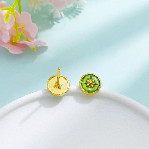 【限时克减150元】足金999  #低温珐琅 【精品】5G黄金实心春绿玑镂珐琅繁花花窗如意纹圆形耳饰耳钉（配胶塞）(AU5GES00012)（预售产品下单后不退款不退货不换货不补差价 商品图1