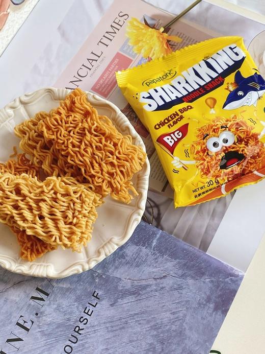 🔥【啪啪通鲨鱼🦈干脆面🍜】印尼🇮🇩旅游局官方推荐零食干脆面饼搭配烧烤粉料，满满印尼风味🤤梦回童年...这玩意儿太解馋了！敲级酥脆，越吃越香！ 商品图5