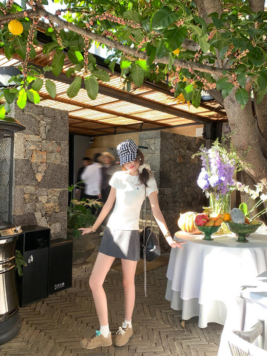 <曾小咸推荐>2色修身短袖T恤 日常89.99/件 立减40 秒杀49.99/件！！ 商品图14