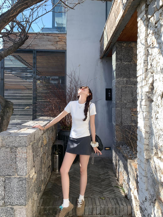 <曾小咸推荐>2色修身短袖T恤 日常89.99/件 立减40 秒杀49.99/件！！ 商品图13