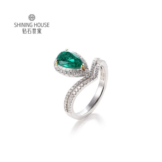 【祖母绿戒指】钻石世家 18K金祖母绿镶钻戒指  高级设计珠宝系列 祖母绿 拥有美丽的翠绿色 象征着幸运、幸福和万物盎然的生命力 商品图0